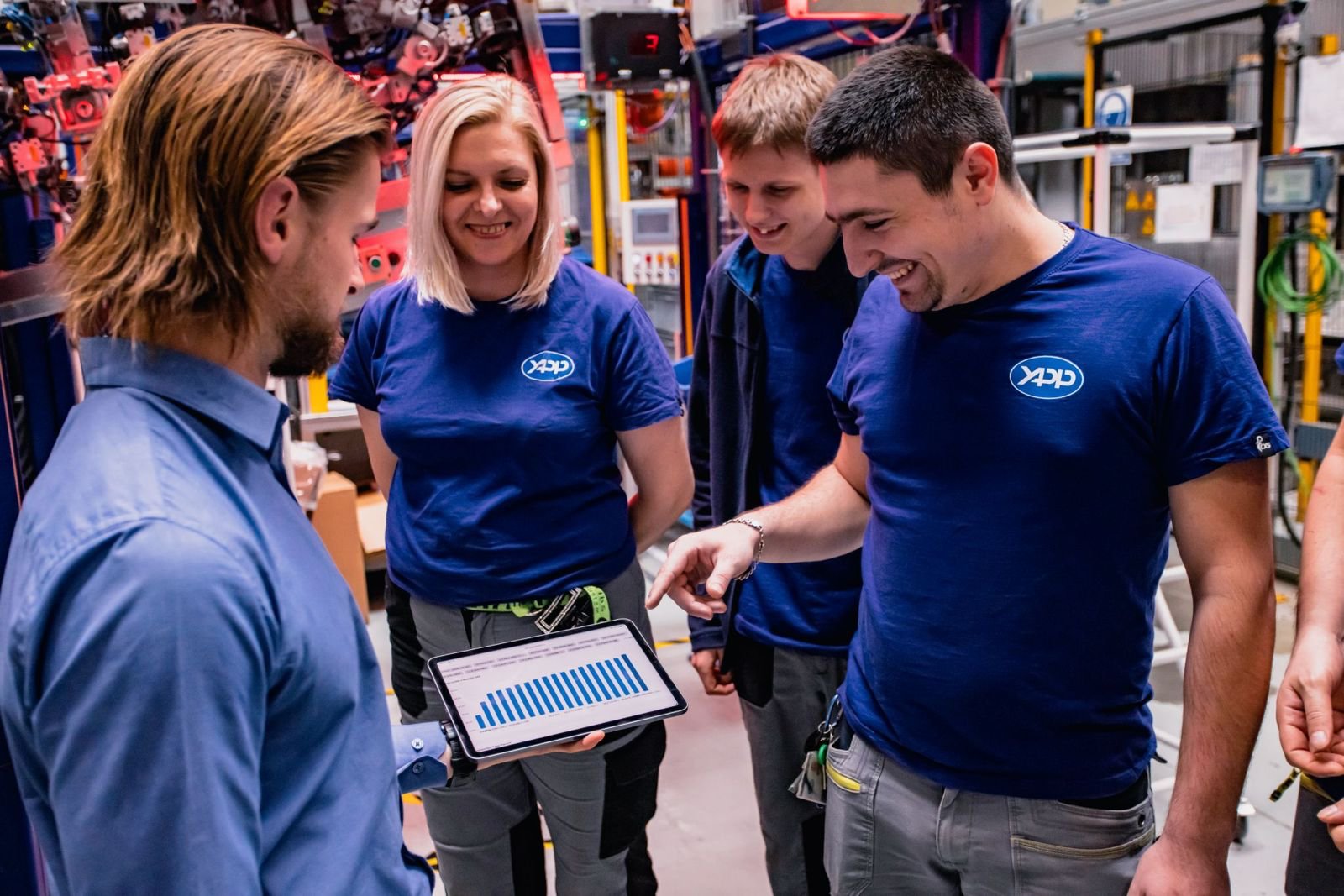 Tým YAPP Czech Automotive Systems ve výrobě